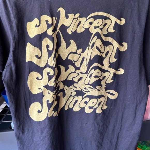 St Vincent T-shirt size medium as is condition - Picture 5 of 8